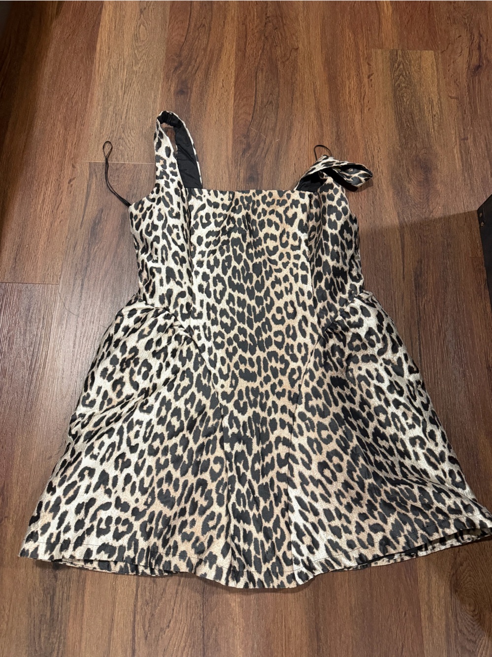 Nwot ASTR Label Claudie Dress Leopard Print mini  fall party formal $158 revolve - Picture 8 of 13